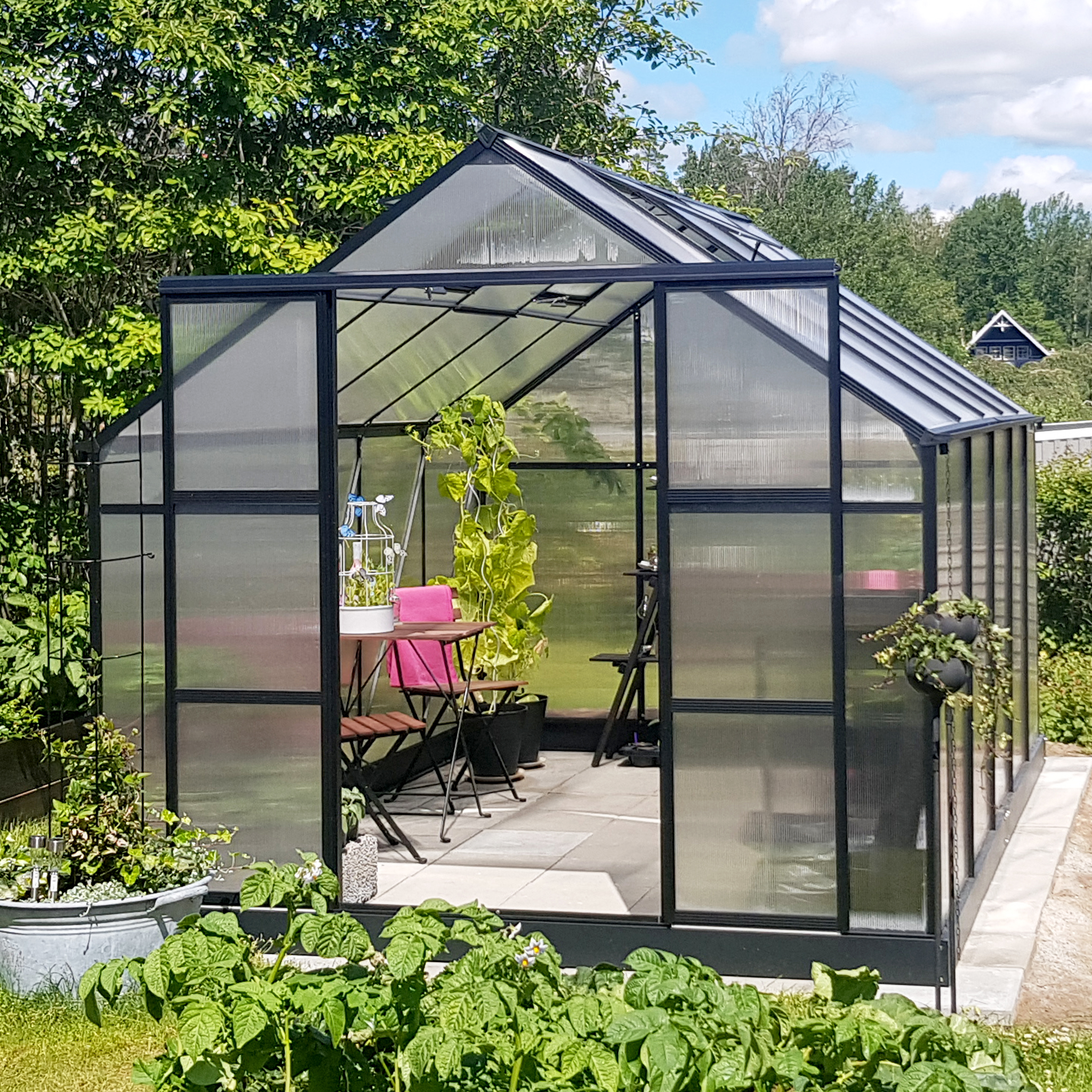Växthus 8,9m² | Hög odlingshöjd | 6 mm kanalplast Växthus 8,9m² | Hög odlingshöjd | 6 mm kanalplast
