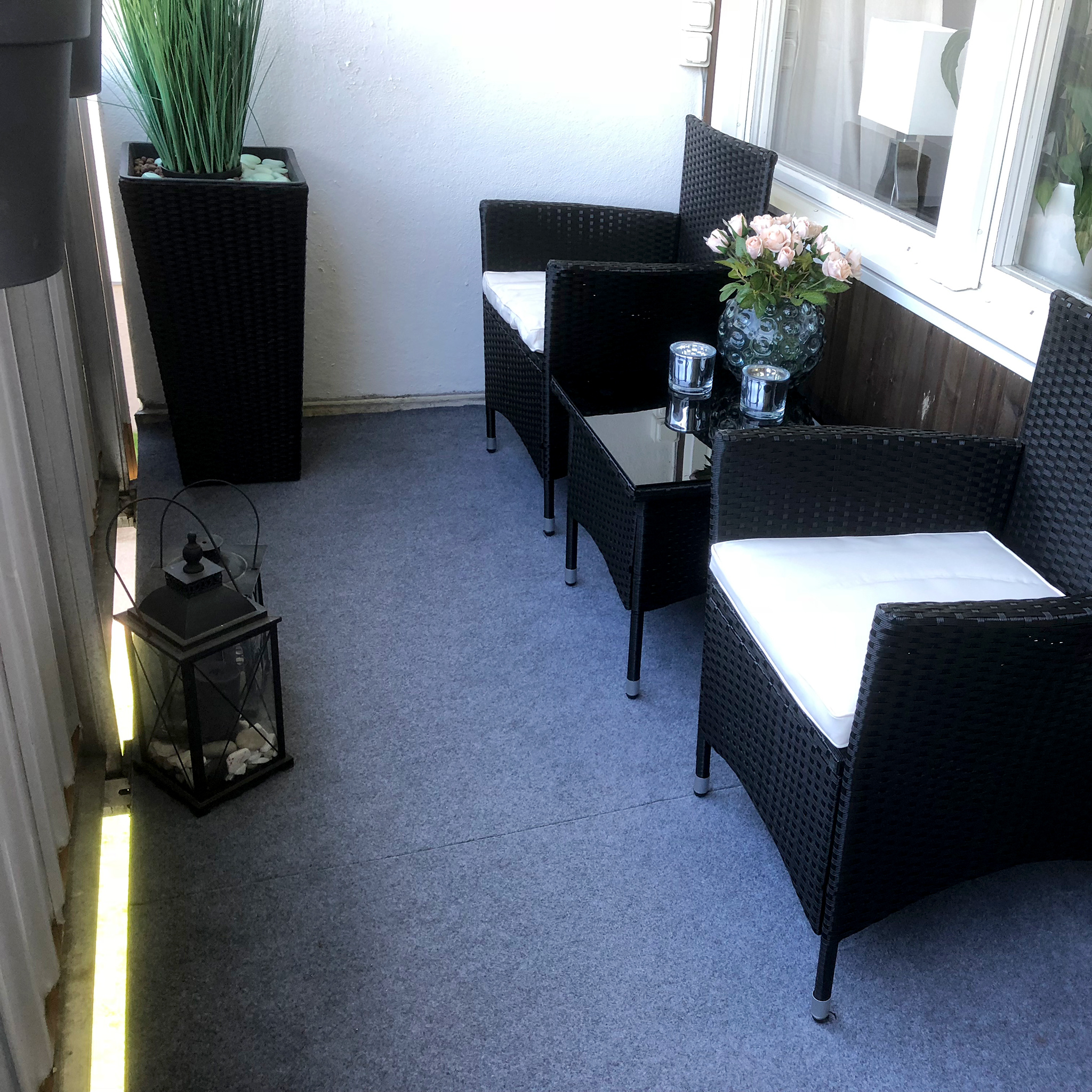 Utemöbler för balkong | Bord och 2 fåtöljer | Konstrotting Utemöbler för balkong | Bord och 2 fåtöljer | Konstrotting