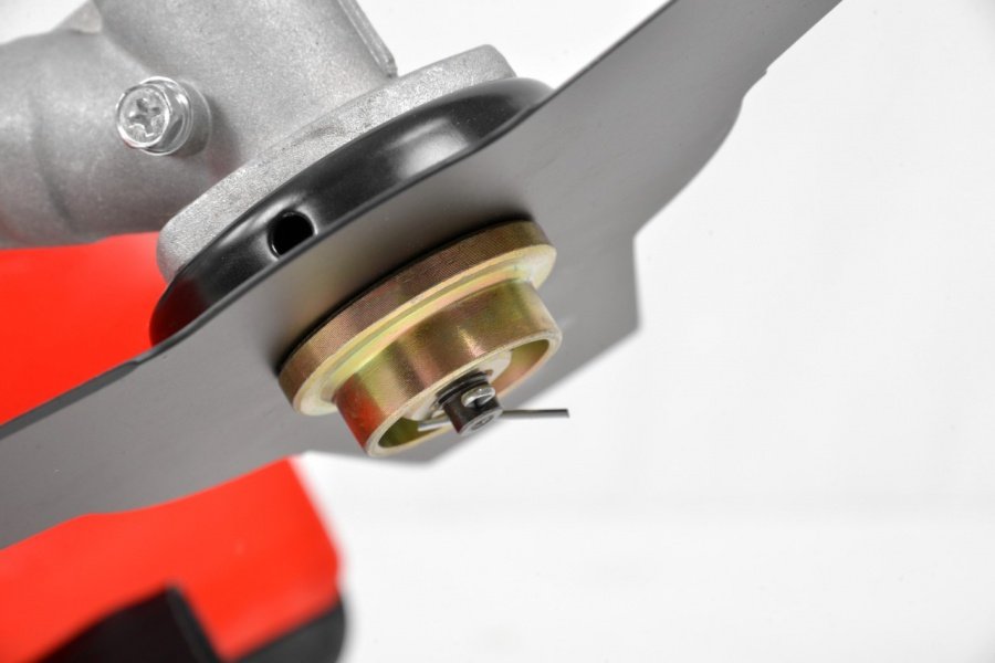 Bensindriven Grästrimmer/Röjsåg | 33 cc Motor | Justerbart Skaft Bensindriven Grästrimmer/Röjsåg | 33 cc Motor | Justerbart Skaft