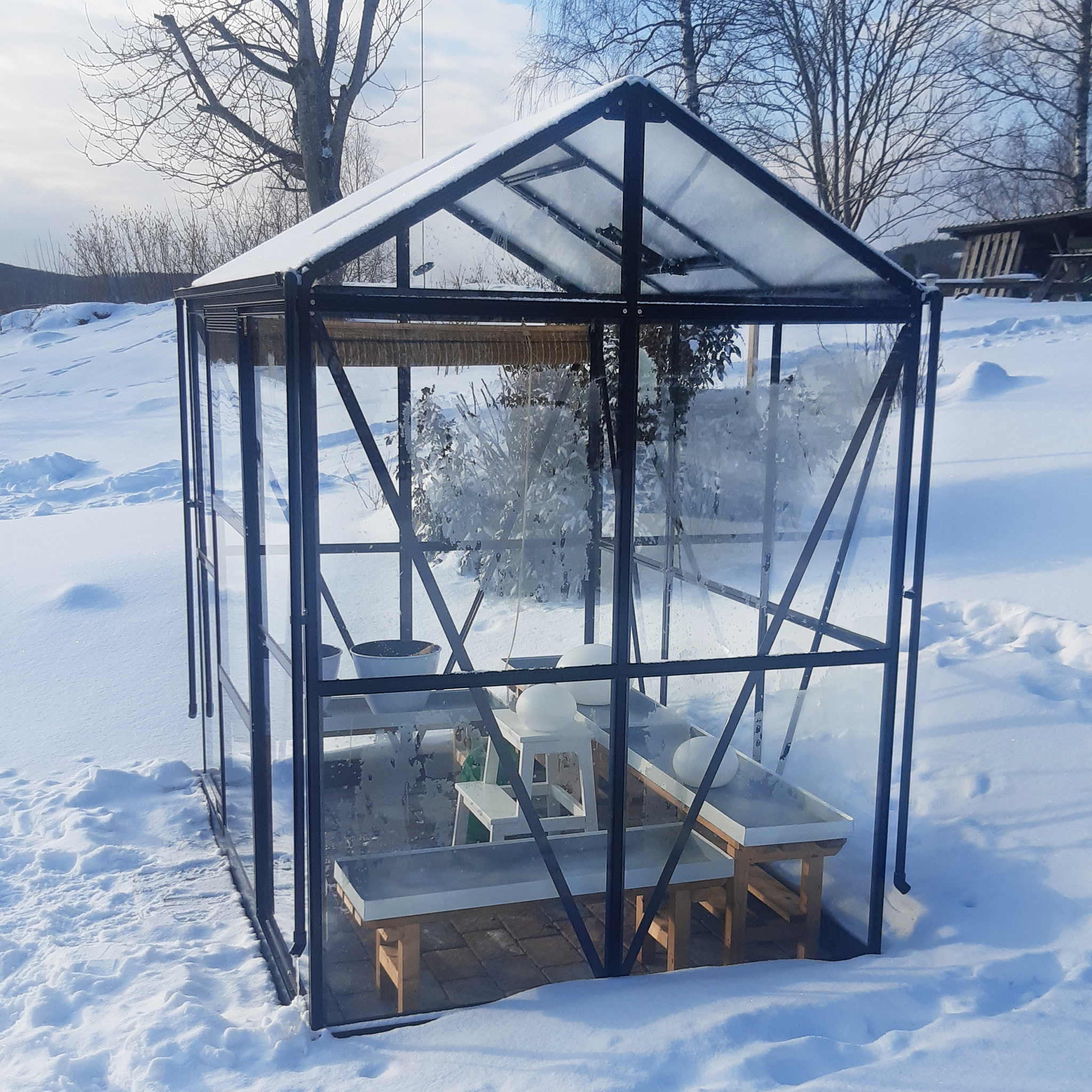 Växthus med adaptiv dörrplacering 3,5m² | 4mm säkerhetsglas | Svart Växthus med adaptiv dörrplacering 3,5m² | 4mm säkerhetsglas | Svart