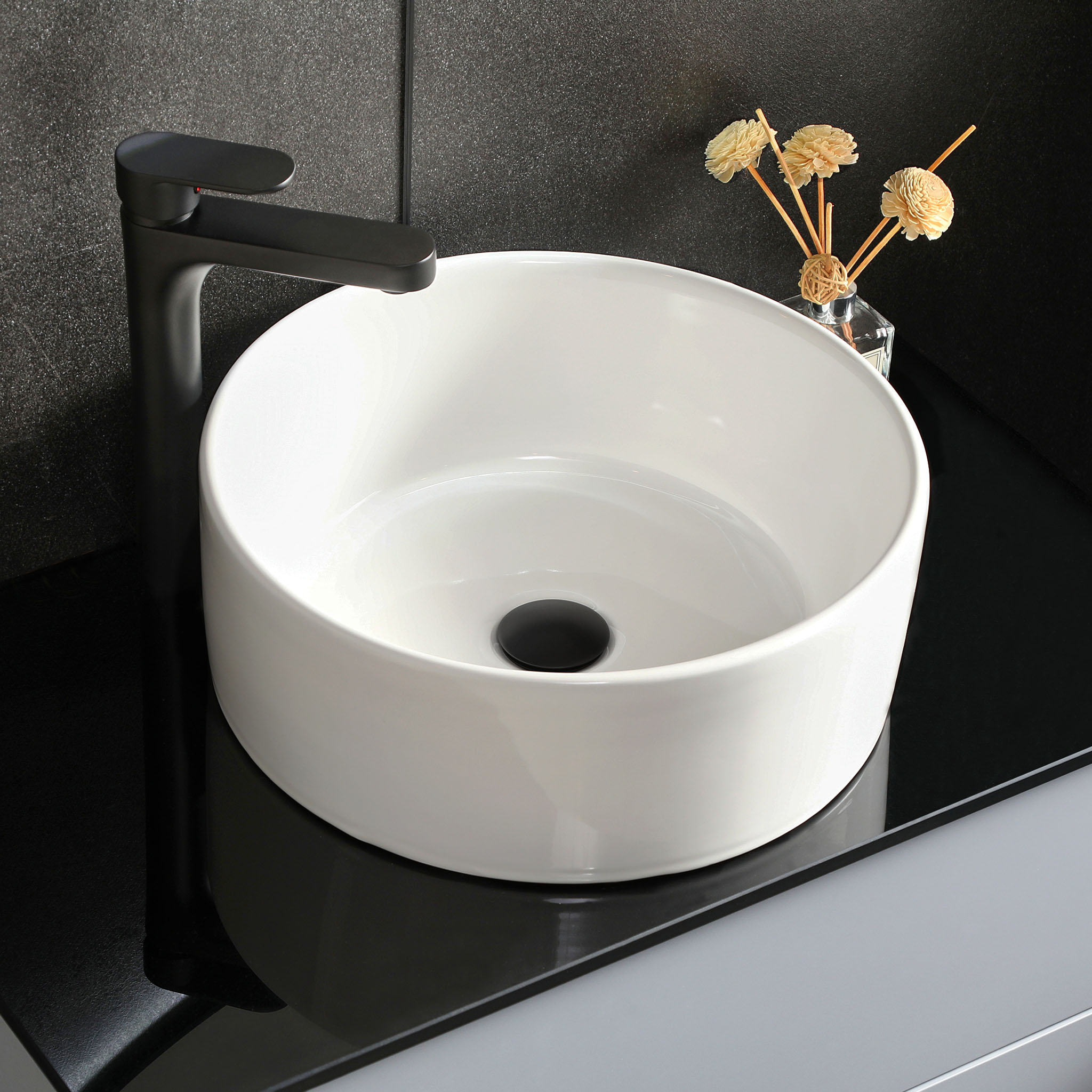 Badrumsm�bel 80cm | Svart glasb�nkskiva | LED-spegel | Cavum