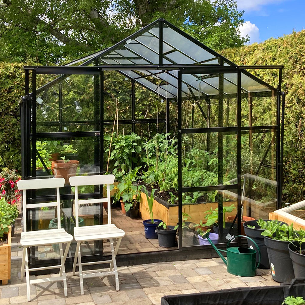 Växthus 9,6 m² | 4mm säkerhetsglas | 5 års stormgaranti Växthus 9,6 m² | 4mm säkerhetsglas | 5 års stormgaranti