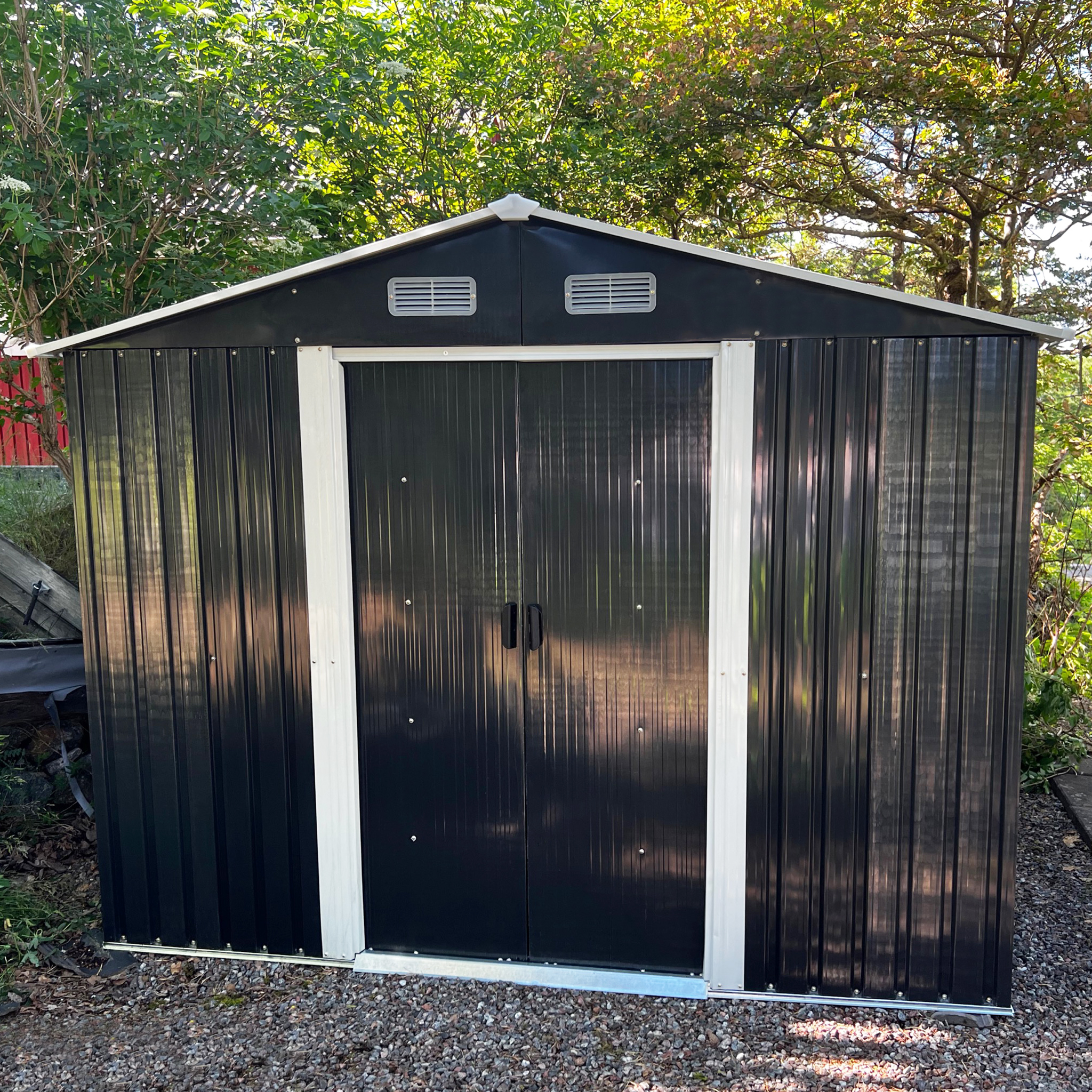Redskapsbod 5,3m� | Dubbel skjutd�rr | Bas ing�r