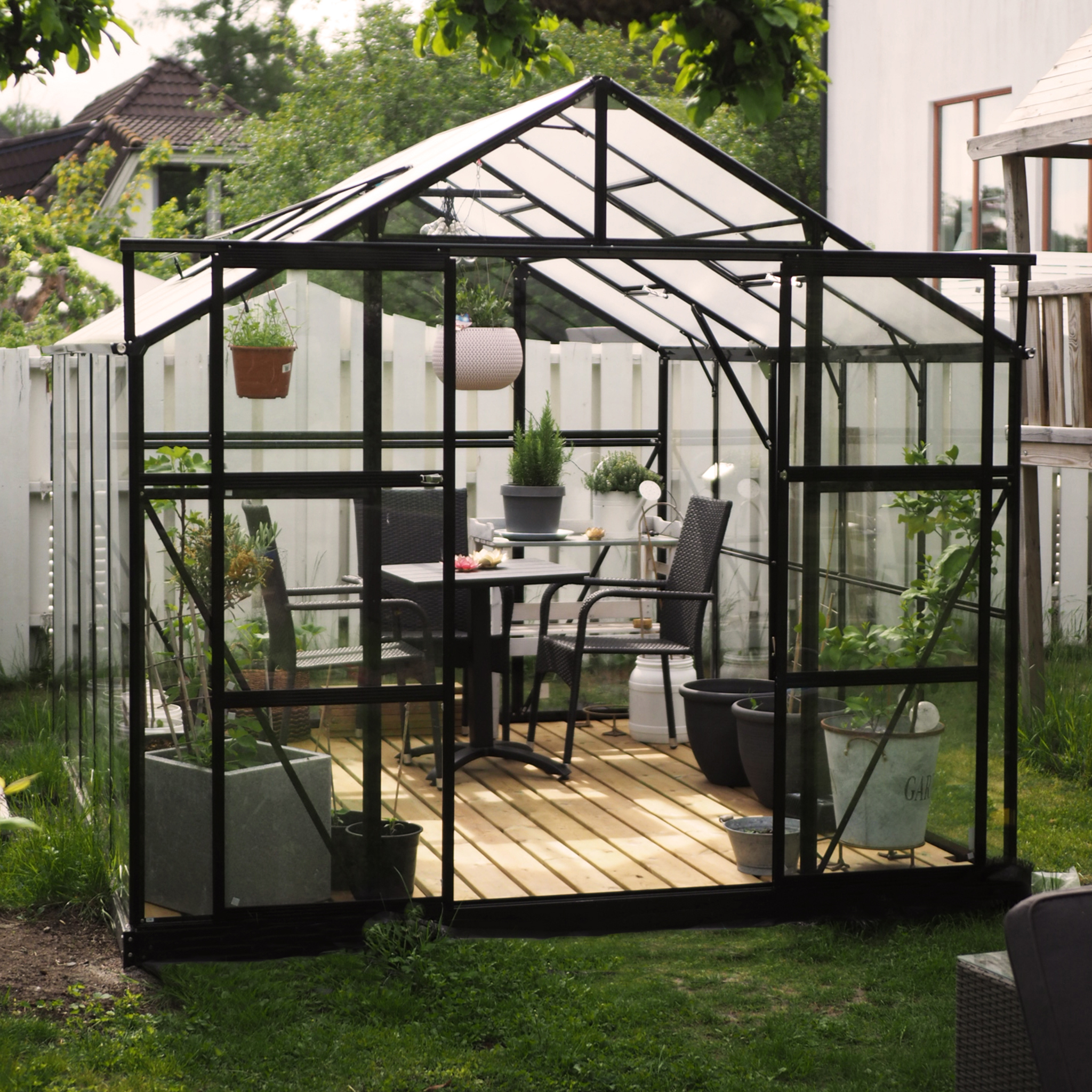 Växthus 8,0m² | 4mm säkerhetsglas | 5 års stormgaranti Växthus 8,0m² | 4mm säkerhetsglas | 5 års stormgaranti