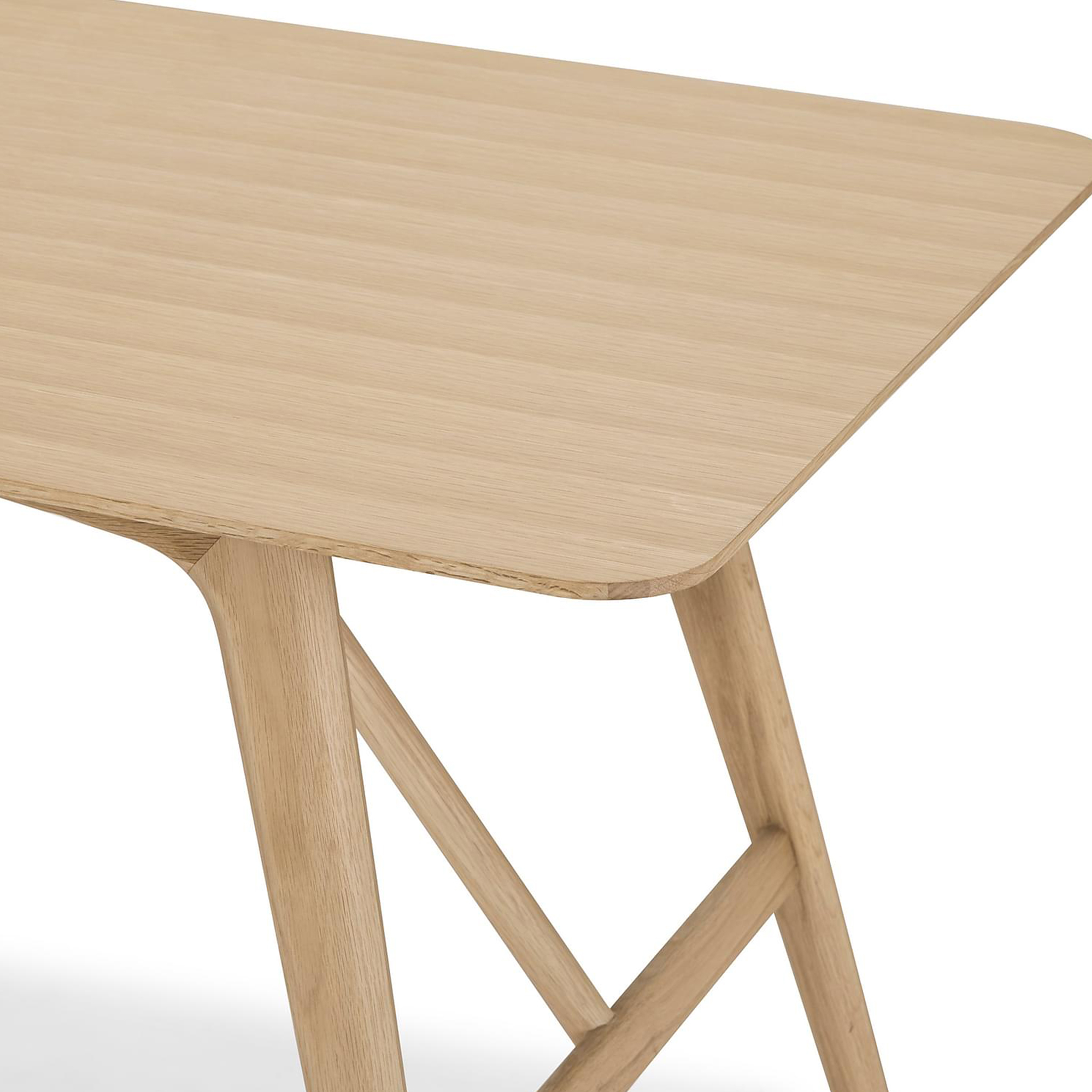 Matbord 140cm | Ek | Malmby Matbord 140cm | Ek | Malmby