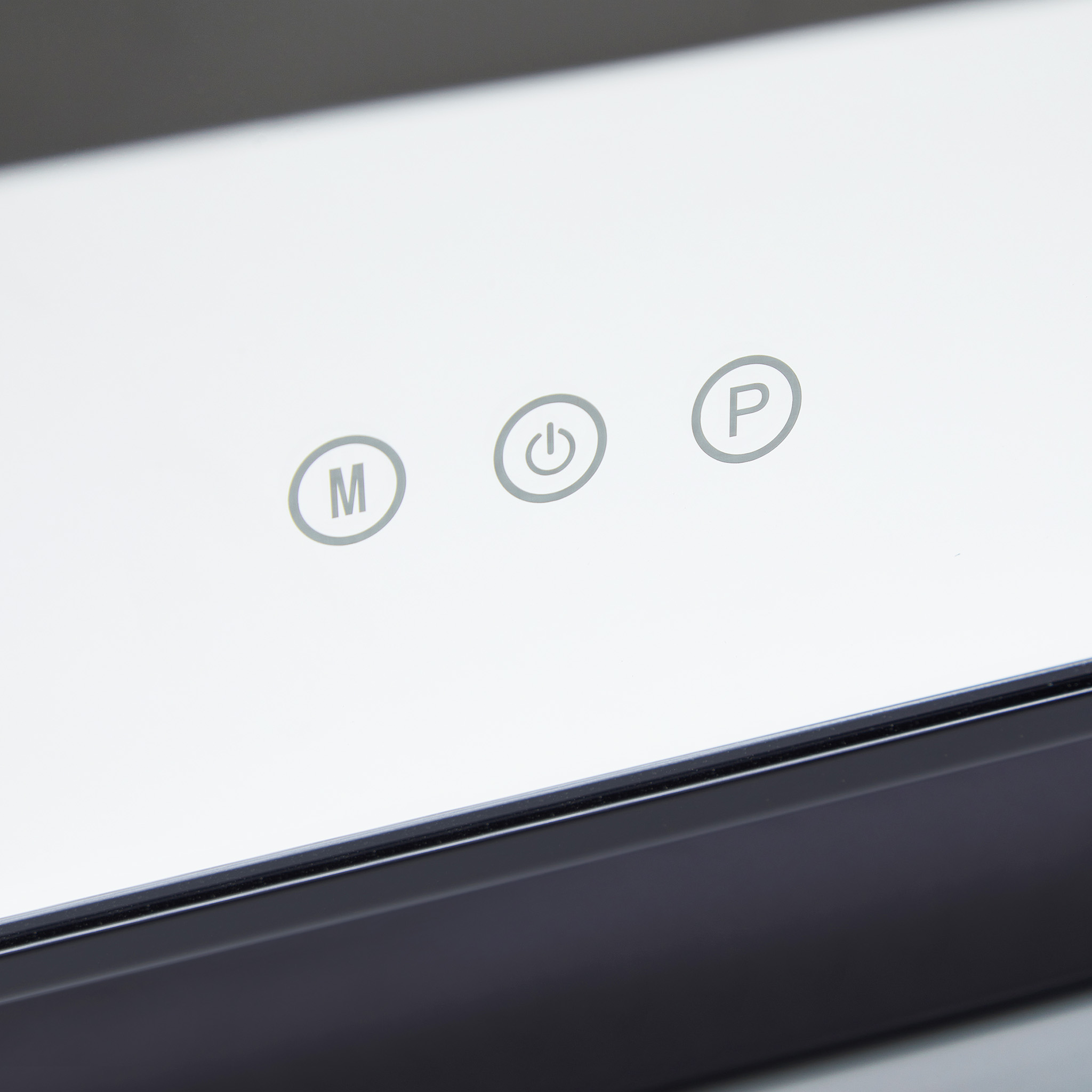 Sminkspegel p� fot med LED-belysning | Pamela