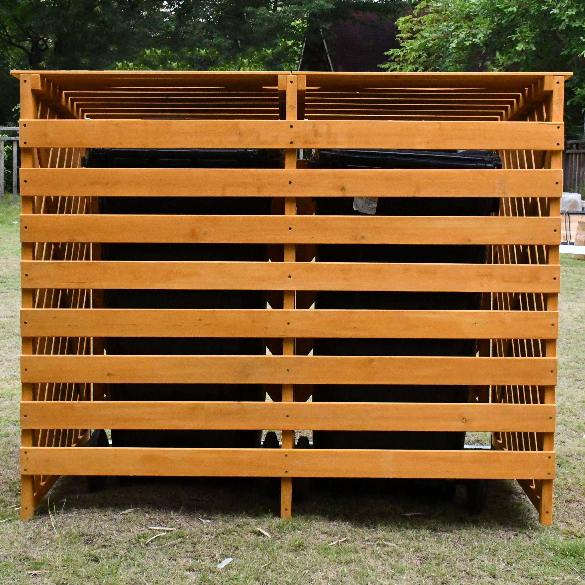 Soptunneskydd | Enkel montering | 92x149x122cm Soptunneskydd | Enkel montering | 92x149x122cm