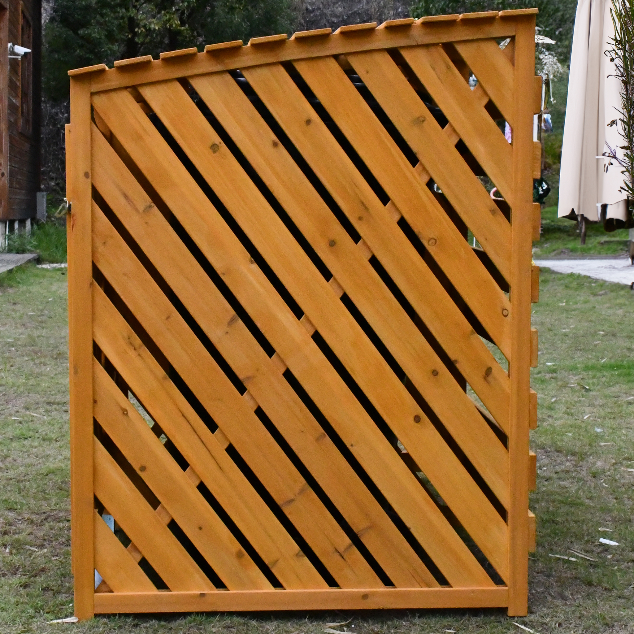 Soptunneskydd | Enkel montering | 92x149x122cm Soptunneskydd | Enkel montering | 92x149x122cm