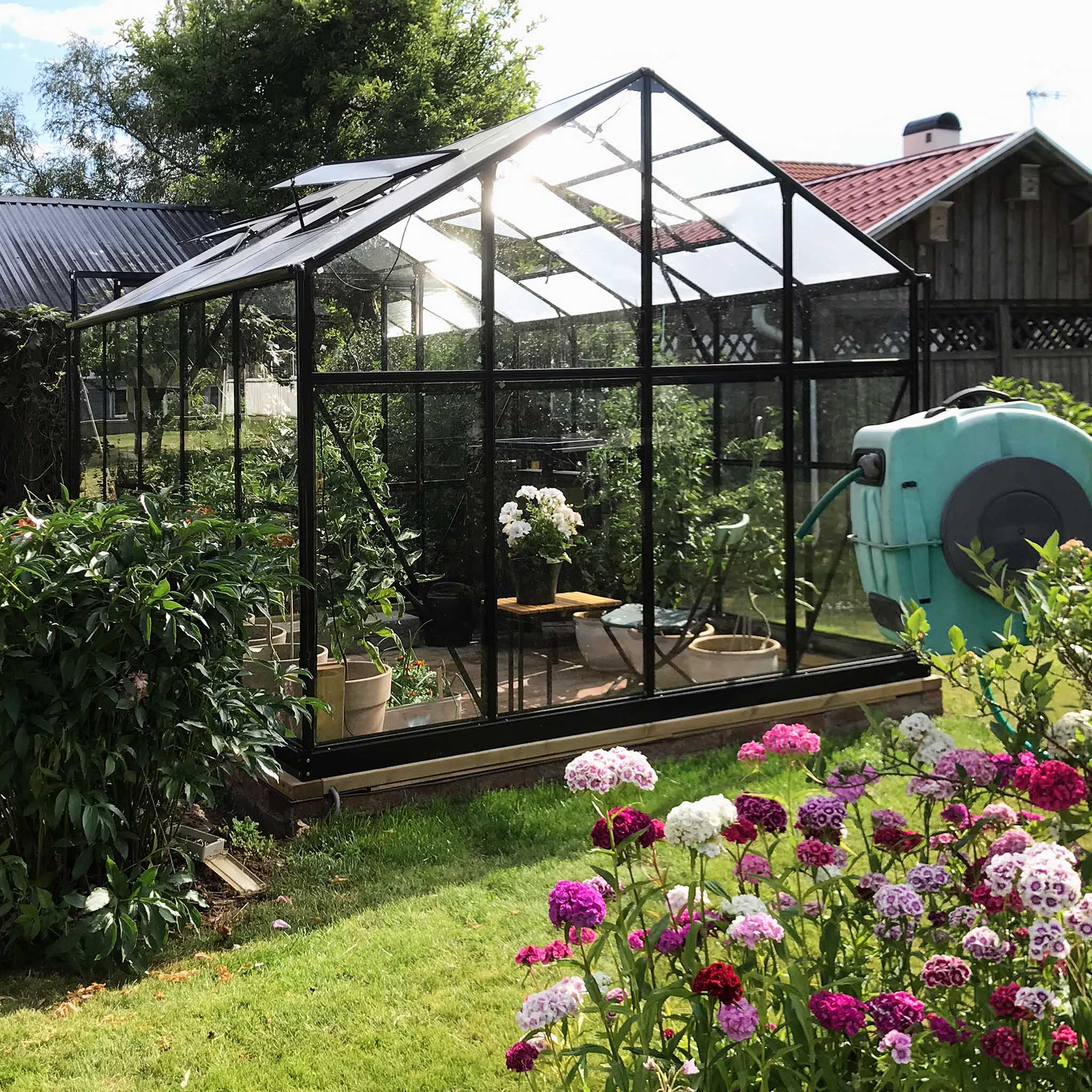 Växthus 8,0m² | 4mm säkerhetsglas | 5 års stormgaranti Växthus 8,0m² | 4mm säkerhetsglas | 5 års stormgaranti