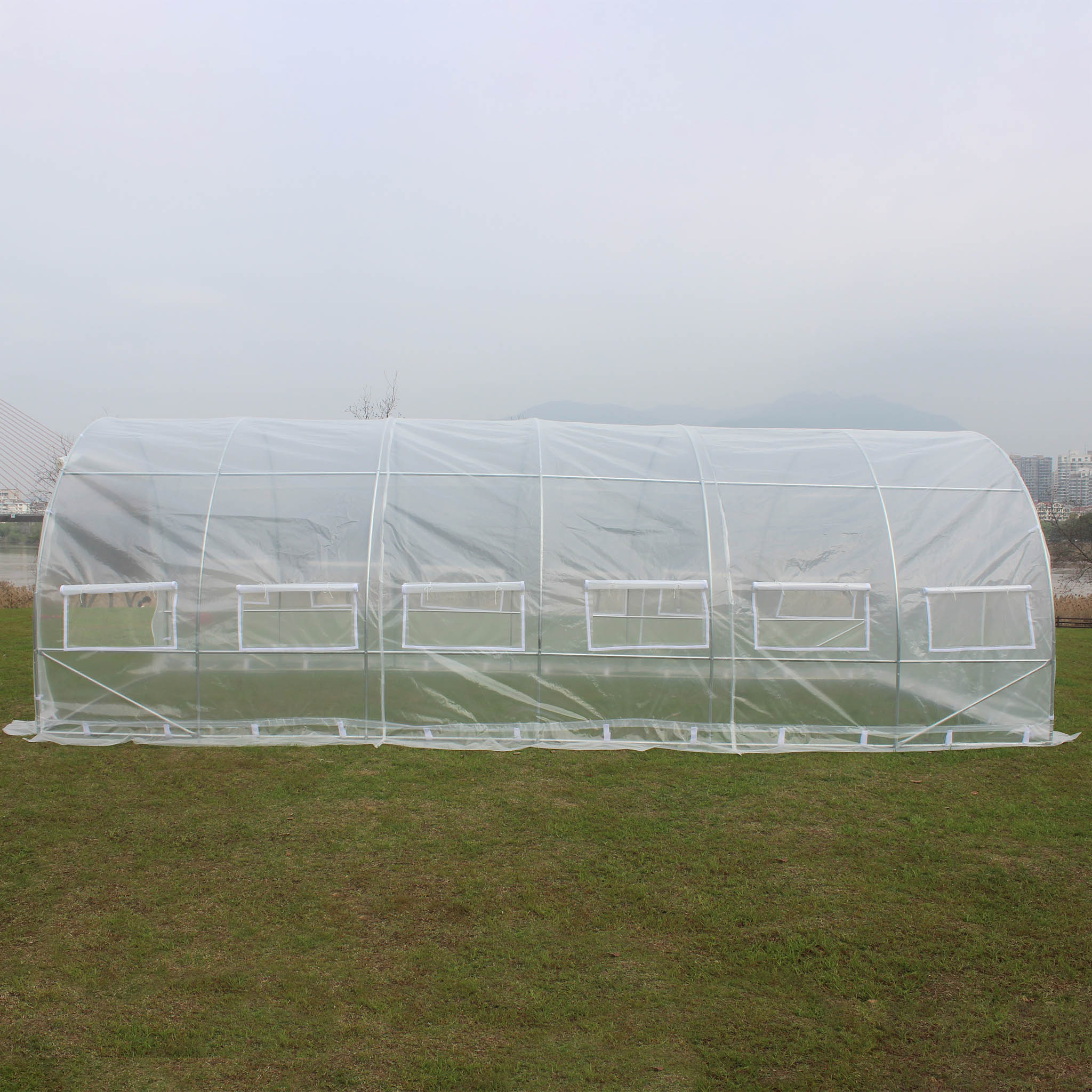 Tunnelväxthus 18m² | Stålram med transparent PE-plastöverdrag Tunnelväxthus 18m² | Stålram med transparent PE-plastöverdrag