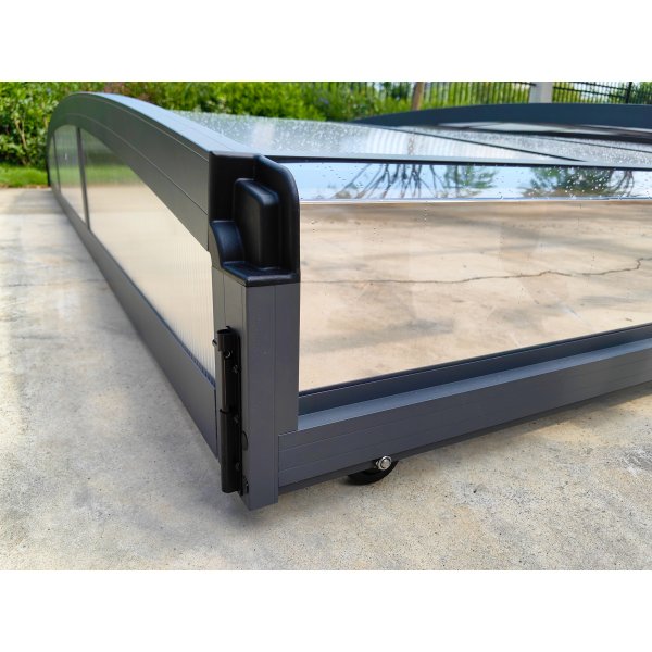 Pooltak 3x6m | Utan skenor | UV-skydd | Justerbar dörr Pooltak 3x6m | Utan skenor | UV-skydd | Justerbar dörr