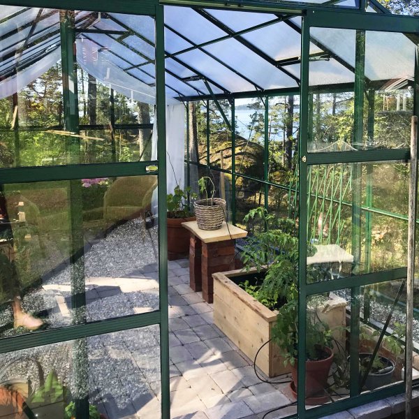 Växthus 12,7m² | 5 års stormgaranti | 4mm säkerhetsglas Växthus 12,7m² | 5 års stormgaranti | 4mm säkerhetsglas