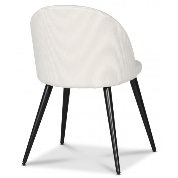 Alice Matstol – Beige Manchester med svarta stålben | Modern & bekväm matstol Alice Matstol – Beige Manchester med svarta stålben | Modern & bekväm matstol