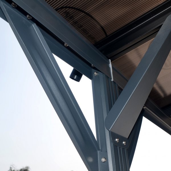 Carport 17,25m² | Extra hög | Aluminiumstomme & kanalplasttak Carport 17,25m² | Extra hög | Aluminiumstomme & kanalplasttak