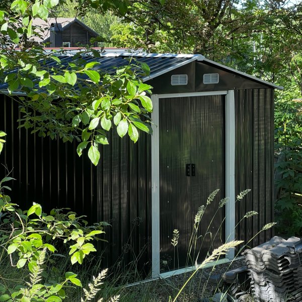 Redskapsbod 5,3m² | Dubbel skjutdörr | Bas ingår Redskapsbod 5,3m² | Dubbel skjutdörr | Bas ingår