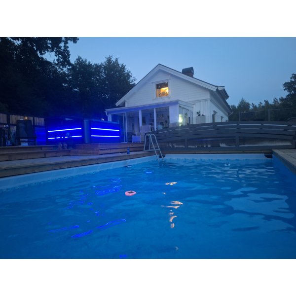 Pooltak 4x8m | Utan skenor | UV-skydd | Flexibel dörr Pooltak 4x8m | Utan skenor | UV-skydd | Flexibel dörr