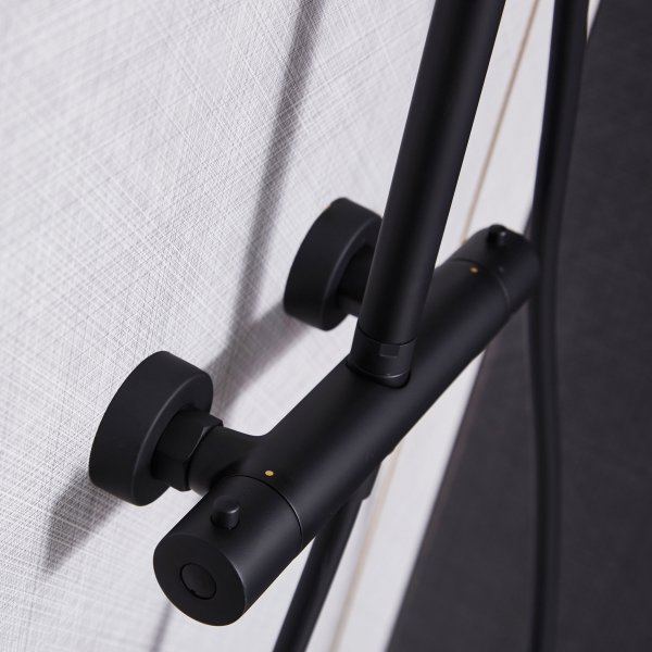 Takduschset med blandare | Brusa - Svart Takduschset med blandare | Brusa - Svart