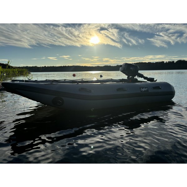 Katamaran Gummibt 300 cm | Uppblsbar bt fr 4 personer | Lyfco