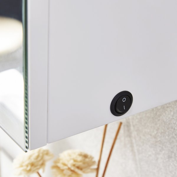 Spegelskåp 60x70cm | LED-belysning och dubbla speglar Spegelskåp 60x70cm | LED-belysning och dubbla speglar