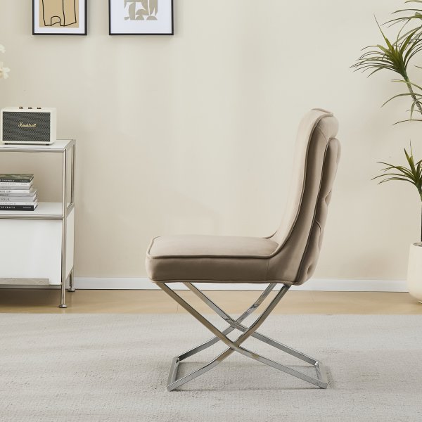 Matstol i beige sammet med kromat underrede, 2-pack | Luxury