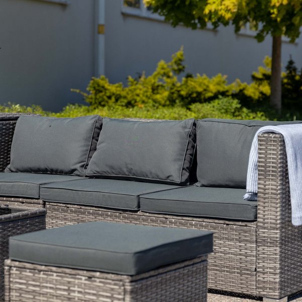 Exklusiv loungegrupp | Inbyggd förvaring | Grå konstrotting | Djursvik - FYNDVARA Exklusiv loungegrupp | Inbyggd förvaring | Grå konstrotting | Djursvik - FYNDVARA