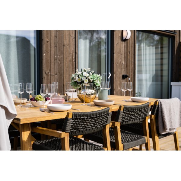 Elegant matgrupp | Sex sittplatser | Modern design och h�gkvalitativa material | Alex