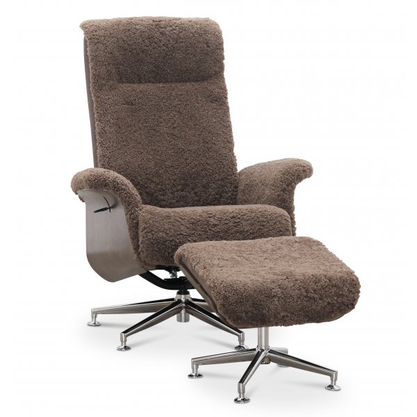 Ulla reclinerf�t�lj med fotpall | �kta mullvadsf�rgat f�rskinn, oljad ek och kromad metall