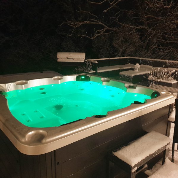 Spabad Poseidon - 5-6 personer | Lyfco Spabad Poseidon - 5-6 personer | Lyfco