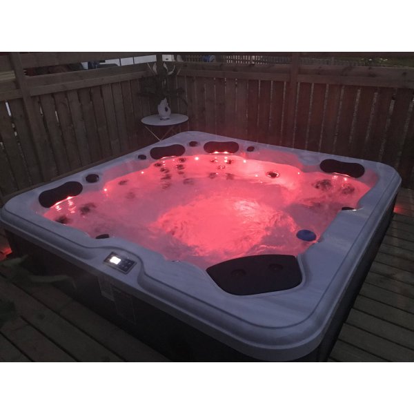 Spabad Ceres Premium - 5-6 Personer | Balboa Styrsystem | LX Pump