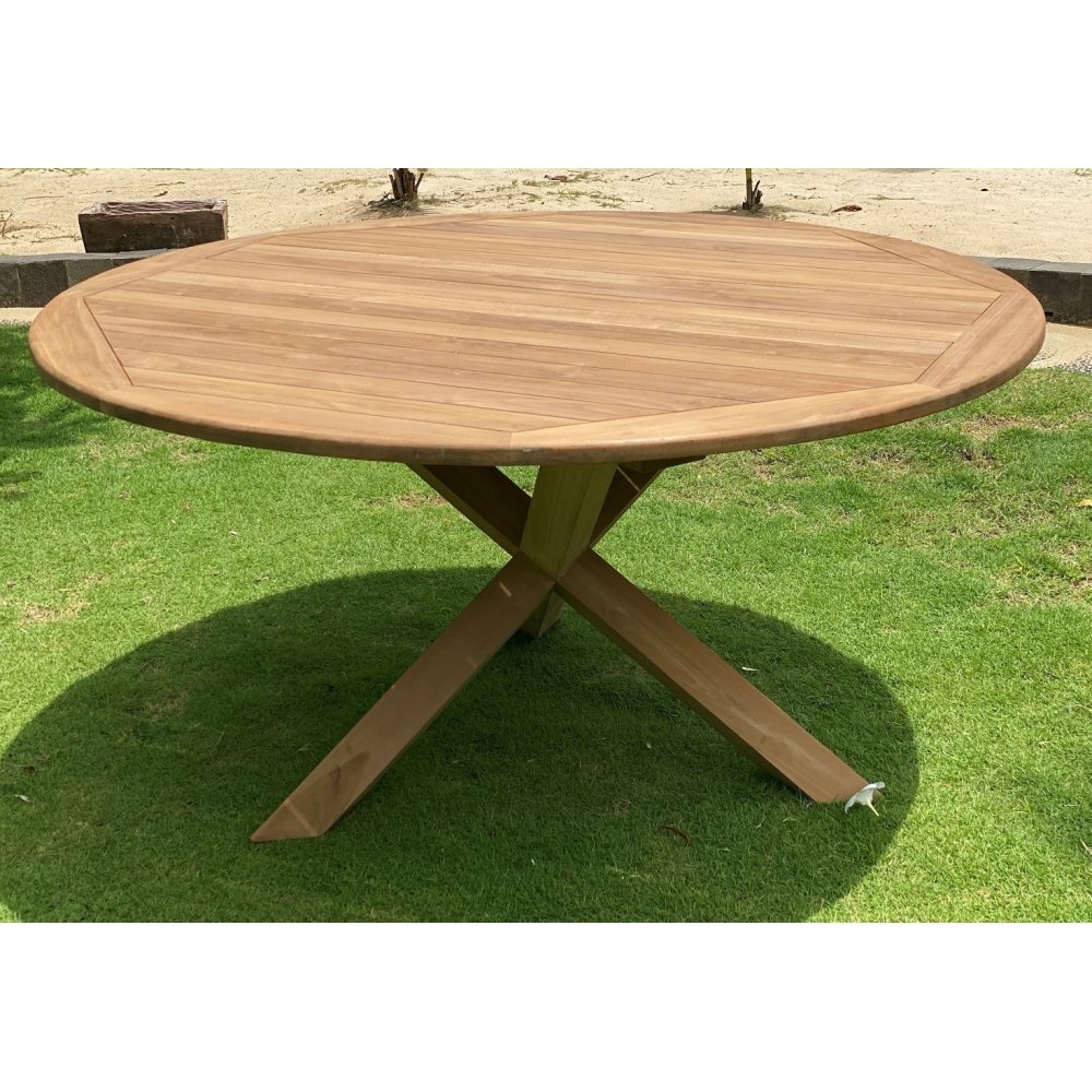 Salt&ouml; Matbord &Oslash;150 cm i Massiv Teak  Runt Utebord