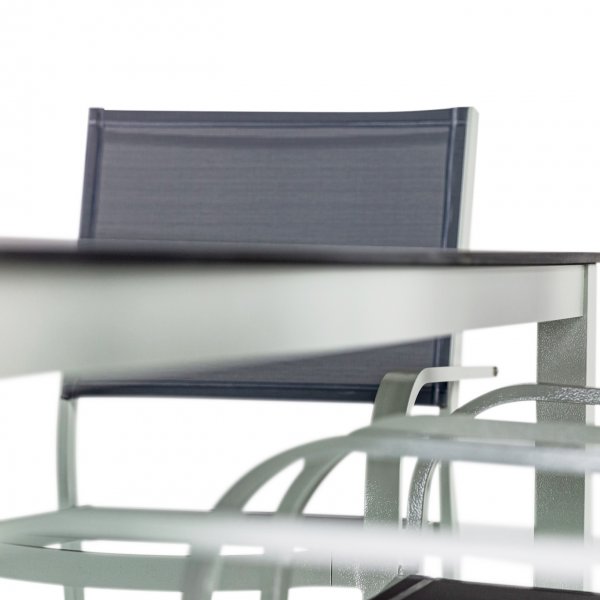 Underh�llsfria utem�bler i h�gtryckslaminat & aluminium | Bord & 8 stolar