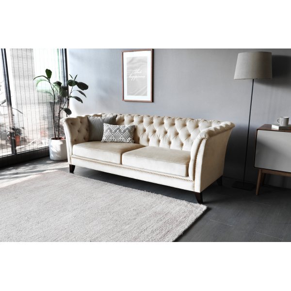 Chesterfieldsoffa 3-sits | Beige sammet, kallskum & avtagbar kl�dsel | Milton