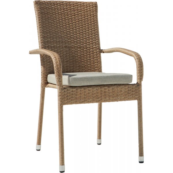 Majken stapelbar utestol med dyna - Naturfrgad konstrotting med beige sittdyna