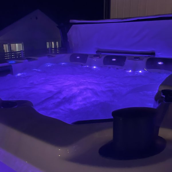 Spabad Vivid Dreams WiFi - 5-6 personer | Lyfco