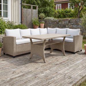 Loungegrupp h�rnsoffa med bord beige � modern utegrupp i konstrotting | Stenvik