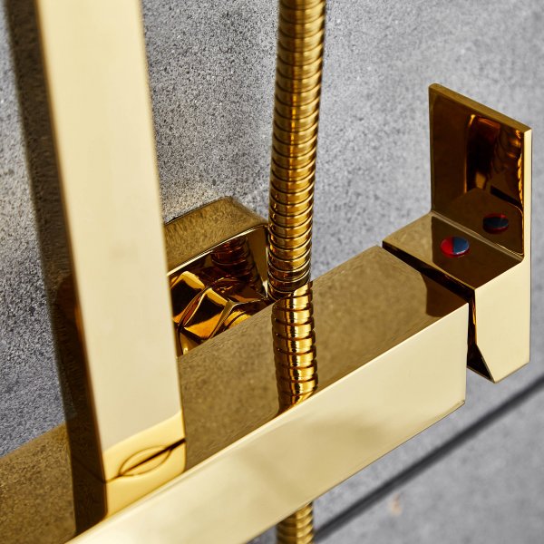 Komplett takduschset med handdusch | Mässing Komplett takduschset med handdusch | Mässing