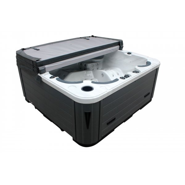 Spabad Jupiter | F�r 6 personer | 94 jets | Inklusive lock | Lyfco