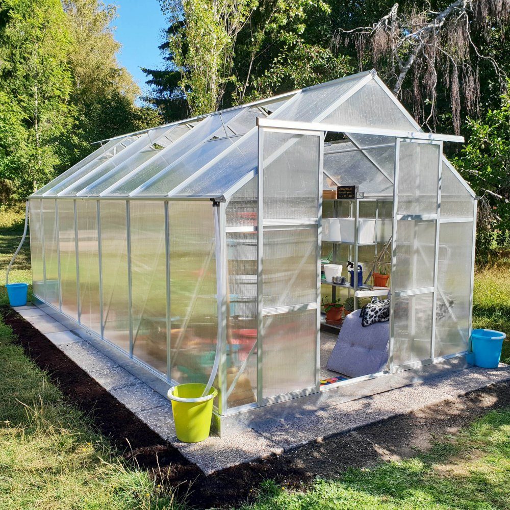 Växthus 12,4m2  Extra hög odlingshöjd  6mm kanalplast  Yta 12,4 m2