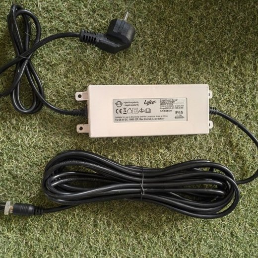 Robotgräsklippare 1800m² | Ultraljudssensorer | Lyfco E1820-2 WiFi Robotgräsklippare 1800m² | Ultraljudssensorer | Lyfco E1820-2 WiFi