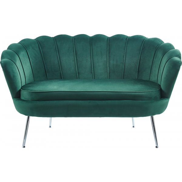 Kingsley 2-sits soffa – Grön sammet & krom | Modern soffa med vågformat ryggstöd Kingsley 2-sits soffa – Grön sammet & krom | Modern soffa med vågformat ryggstöd