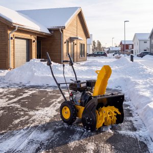 Snöslunga 2-stegs bensin | 196 cc | 6,5 hk | 56 cm arbetsbredd Snöslunga 2-stegs bensin | 196 cc | 6,5 hk | 56 cm arbetsbredd