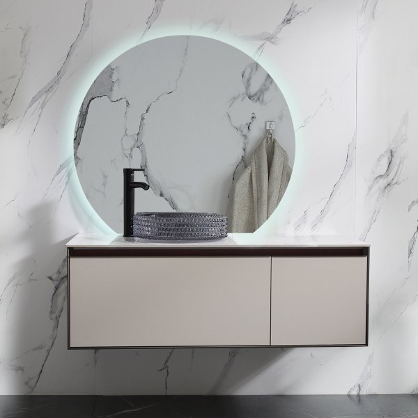 Spegel med LED-belysning | Vgghngd eller stende | FELICIA