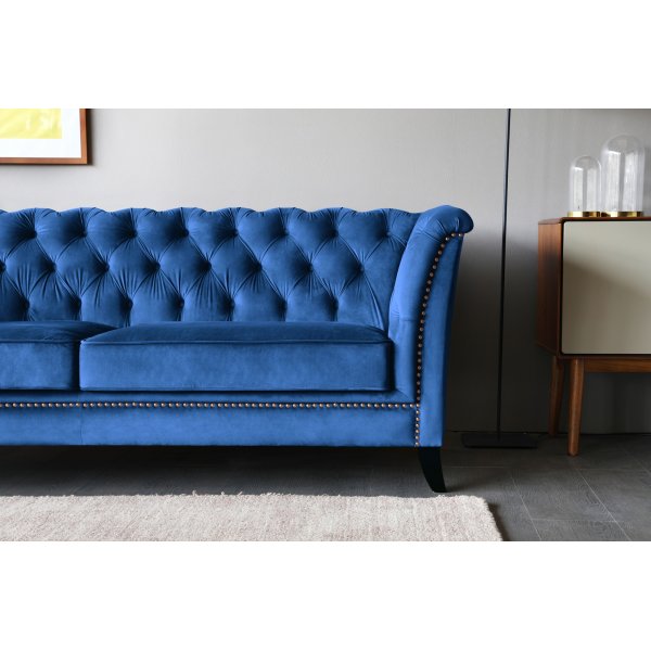 Chesterfieldsoffa 3-sits | Bl� sammet, kallskum & avtagbar kl�dsel | Milton