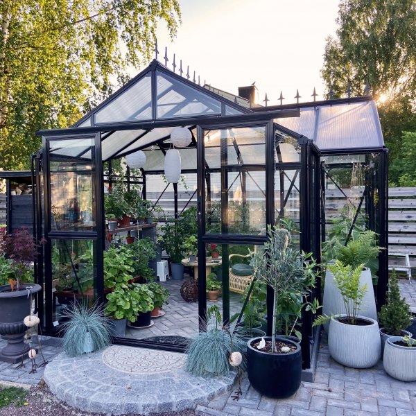 T-format glasvxthus 12,8m | 4mm skerhetsglas | 5 rs stormgaranti