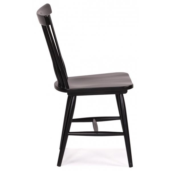 Tärnö Pinnstol – Svart | Klassisk matstol i massivt trä med tidlös design Tärnö Pinnstol – Svart | Klassisk matstol i massivt trä med tidlös design