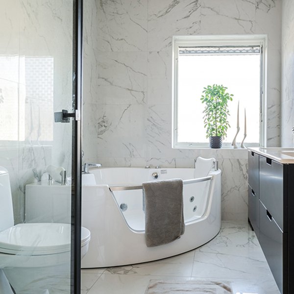 Bubbelbadkar med glasfront & värmare 140x140cm | BK-006V Bubbelbadkar med glasfront & värmare 140x140cm | BK-006V