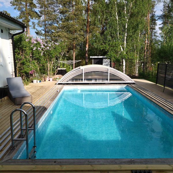 Pooltak 4x8m med sidodörr | Skjutbart - Aluminium Pooltak 4x8m med sidodörr | Skjutbart - Aluminium